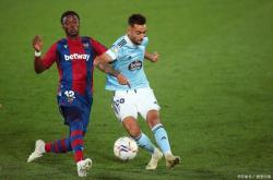 爱游戏官网-埃瓦尔在主场战平对手，保持不败