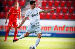 AYXapp下载-奥格斯堡重振雄风，击败柏林赫塔