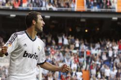 爱游戏tv-塔图姆末节封神，爵士铁蹄下步行者黯然退场