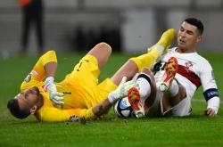 爱游戏娱乐-葡萄牙在欧预赛中大获全胜，斯洛伐克比不敌的简单介绍