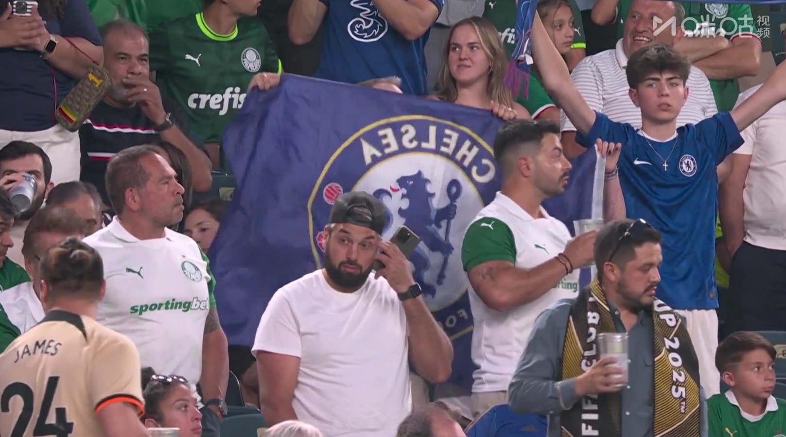 包含切尔西卫冕主场，轻松拿下三分登顶榜首的词条