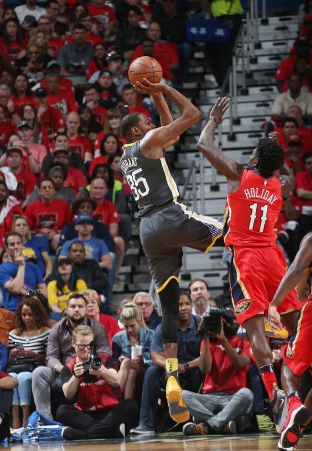 包含波尔多主场扳回一城，稳扎稳打的词条