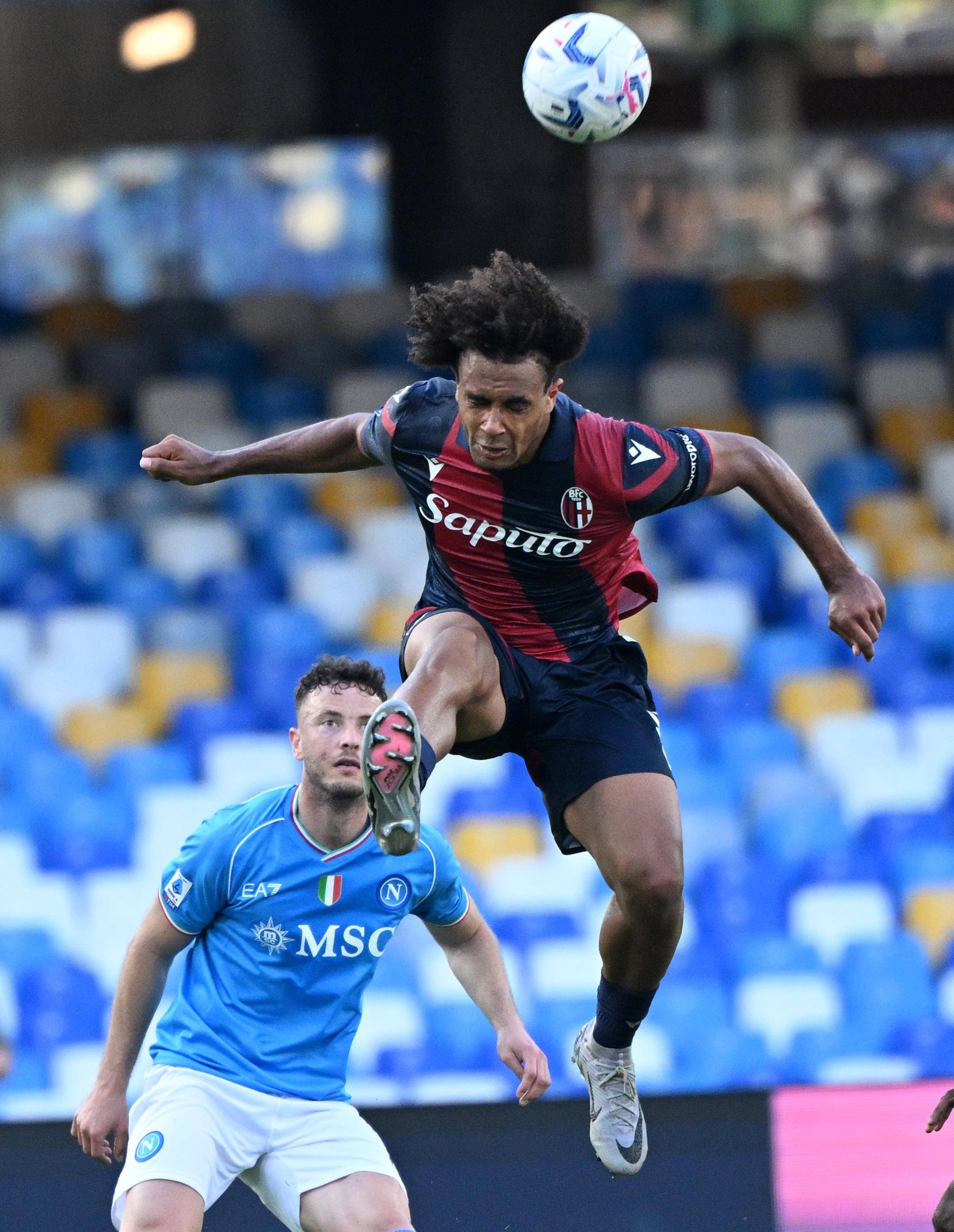 曼城客场战平阿贾克斯,晋级四强赛 曼城客场战平阿贾克斯,晋级四强赛