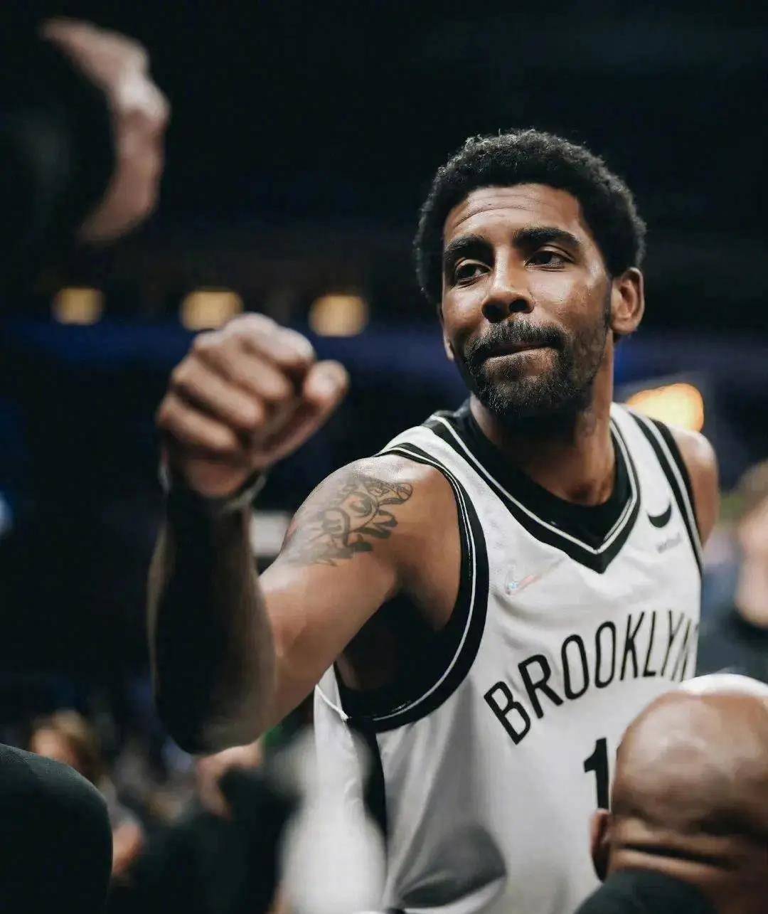 篮网战胜猛龙，欧文多次封盖得分