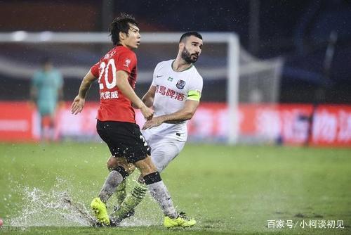 包含青岛黄海客场不敌对手，遭遇两连败的词条