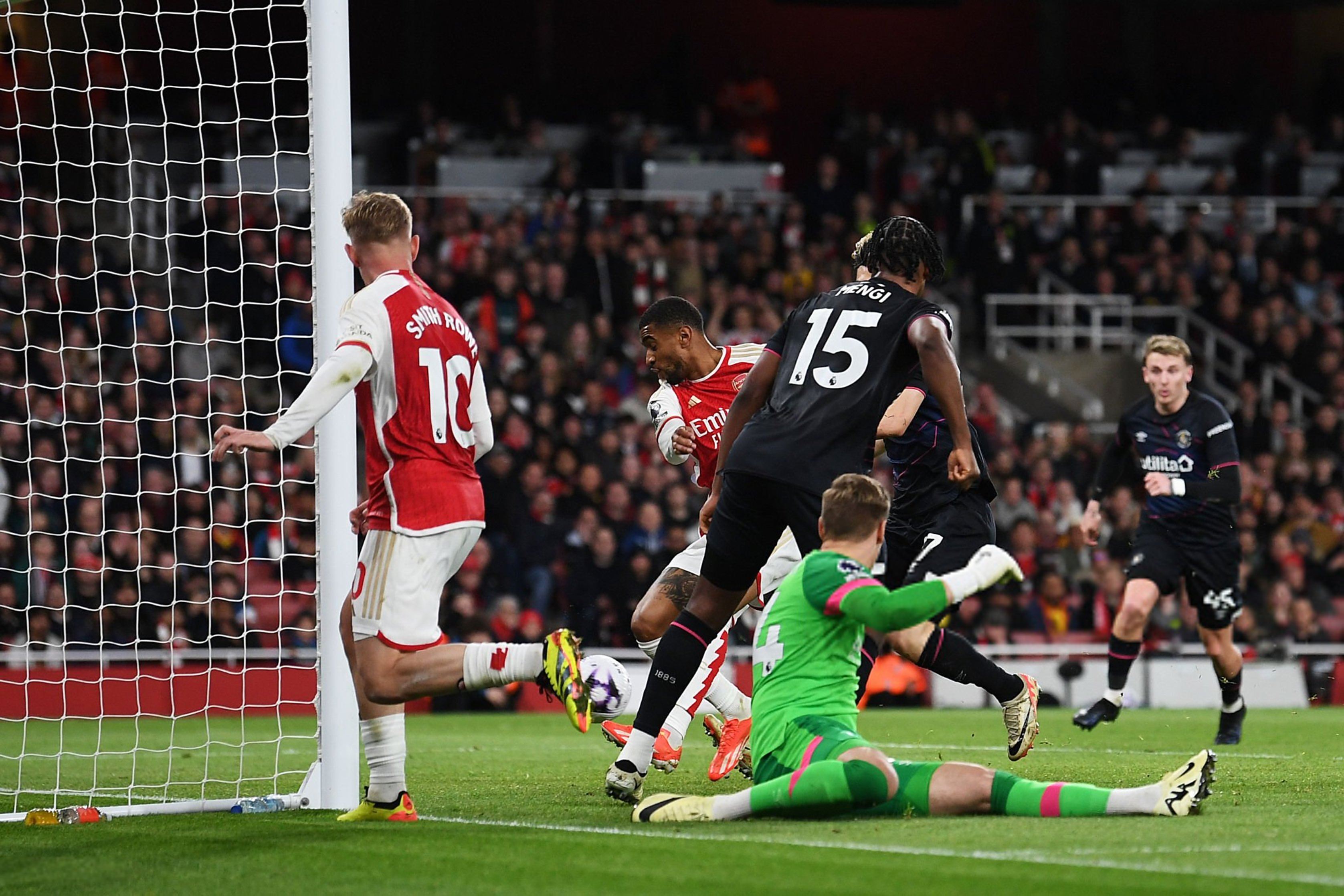 卢森堡迎战西班牙，欧预赛豪门对决瞩目进行的简单介绍