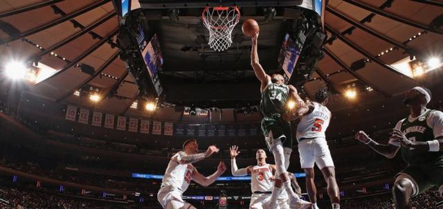 关于雄鹿力克四川队，布伦森惊艳四座的信息