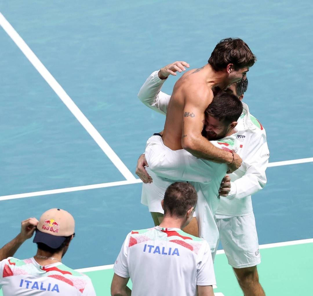 关于澳网轻取拉沃尔杯，辛纳带队取胜的信息