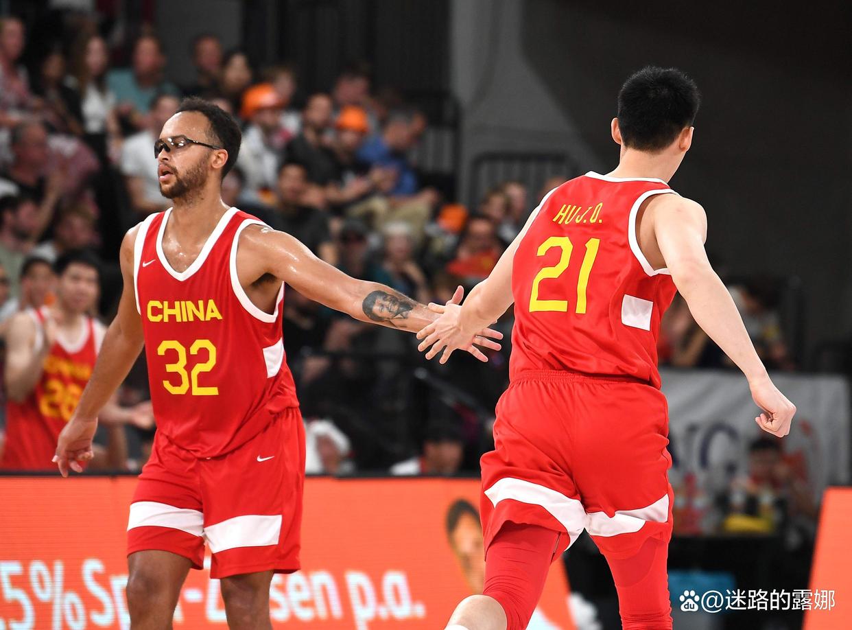 中国男篮完胜意大利男篮，莫里斯高光表现的简单介绍