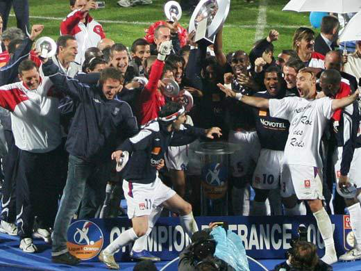 里昂队在近期比赛中遭遇失利