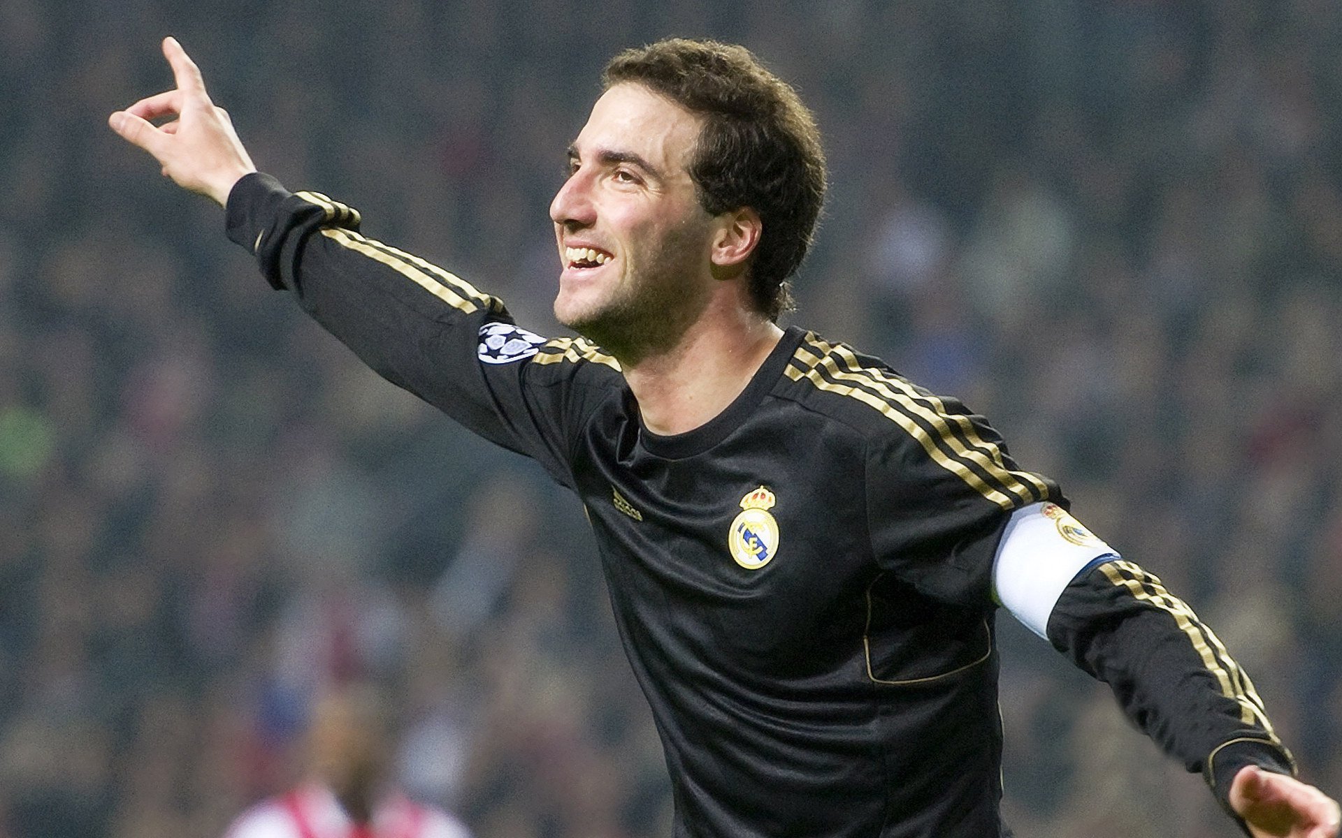 罗德里高光表现难挽败局，伊朗新星掀翻贝蒂斯引爆足坛